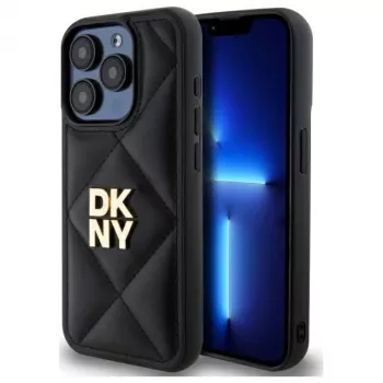 DKNY DKHCP15LPQDSLK quilted stack logo back cover voor Apple iPhone 15 Pro 6.1 zwart