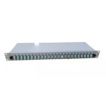 EFB Elektronik deels bezette breakout-box met 24 LC-duplex koppelingen OM3