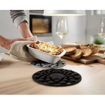 Joseph Joseph Spot-On set met 2 grijze siliconen onderzetters