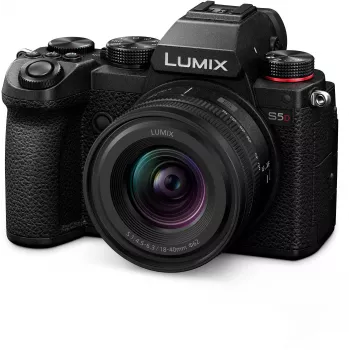 Panasonic Lumix DC-S5D camera met objectiefkit 18-40mm (DC-S5DNE-K)