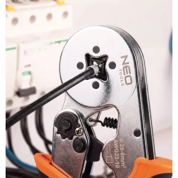 NEO Tools zelfinstellende ratel-krimptang voor adereindhulzen 0,25-6 mm² (AWG 23-10), vierkantkrimp, ergonomische tweekomponenten-greep, 200 mm