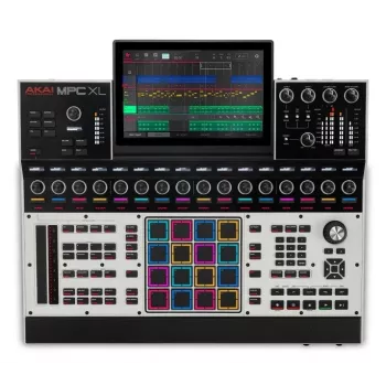 AKAI MPC XL standalone sampler- en sequencer-workstation